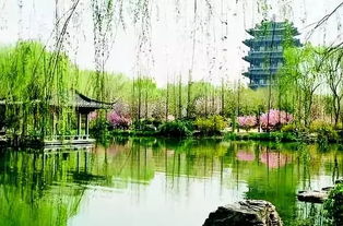 有關(guān)于濟(jì)南大明湖的詩句