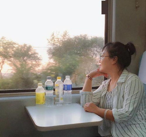 關(guān)于現(xiàn)代送別情侶詩句