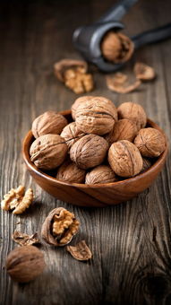 關(guān)于核桃的古詩句