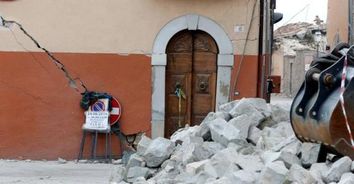 關(guān)于死傷慘重的詩句