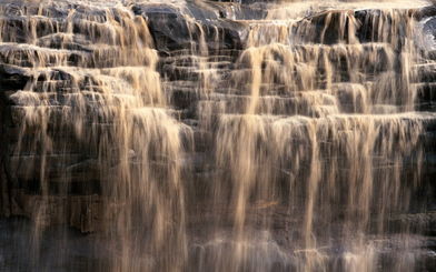 描寫家鄉(xiāng)山水的詩句古詩詞,四年級(jí)描寫黃河的詩句古詩詞,描寫秋雨的詩句古詩詞