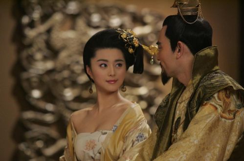 關(guān)于寫楊貴妃洗澡的詩(shī)句