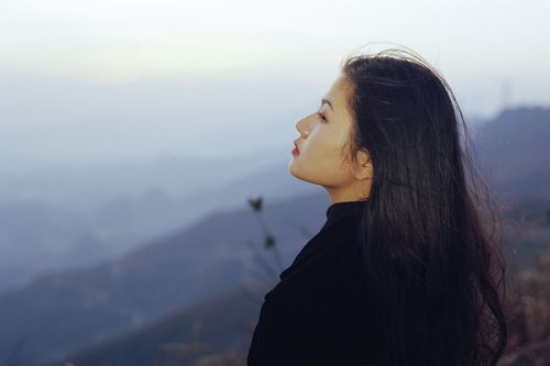 关于月亮的亲情诗句