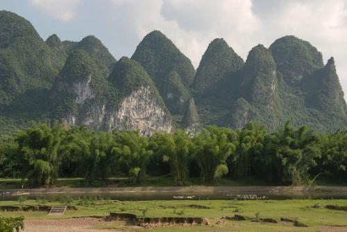 描寫高山峻嶺的古詩(shī)句