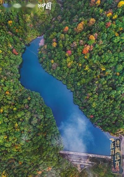 關于綠水青山的現(xiàn)代詩句