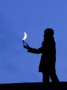 寫關(guān)于明月的詩句古詩詞