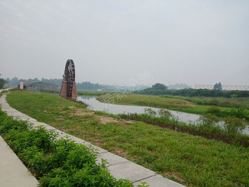 關(guān)于村莊有山有水的詩句