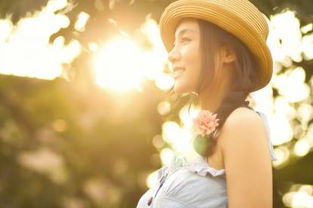 描寫陽光明媚的古詩句