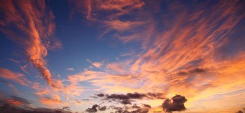 關(guān)于朝霞美的古詩句,描寫朝霞晨霧的古詩句,描寫女人美的古詩句