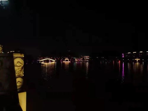 關于隔岸的詩句