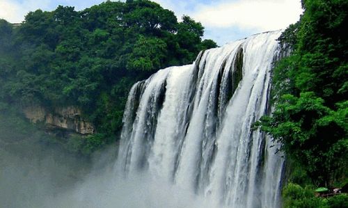 贊美瀑布的古詩句,贊美瀑布的古詩,贊美山間瀑布的古詩