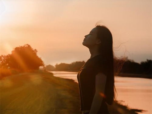 緬懷老人逝世的古詩(shī)句