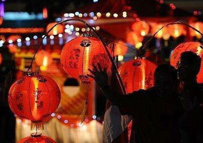 我收集到的關(guān)于元宵節(jié)的詩(shī)句有