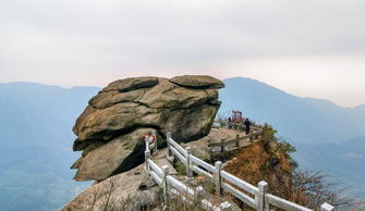 有沒(méi)有關(guān)于衡山的詩(shī)句