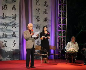 關于西湖邊描寫秋夜的詩句