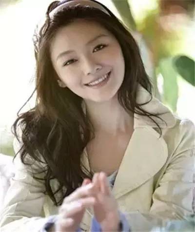 關(guān)于描寫四十歲的女人的詩句