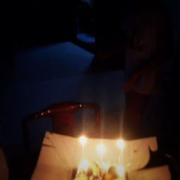 關(guān)于玲玲的詩句