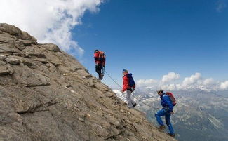 爬山作文好開頭