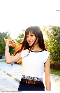 我與你的微笑同行700作文開頭