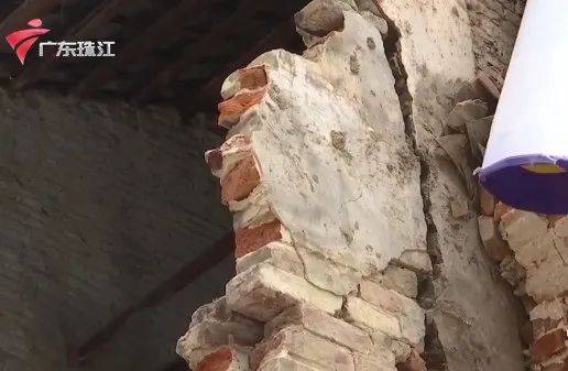 砰一聲巨響開(kāi)頭作文