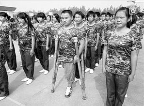 軍訓中感人的一幕800字作文開頭