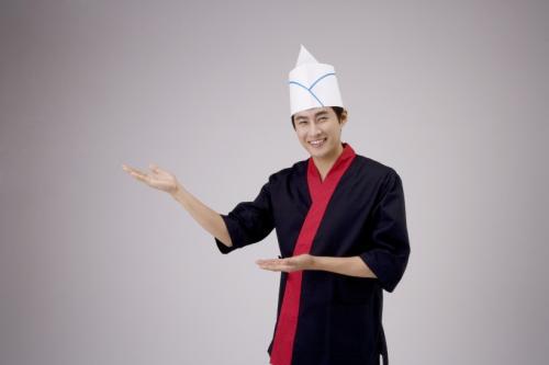 餐廳服務(wù)員述職報(bào)告(餐廳服務(wù)員個(gè)人總結(jié))