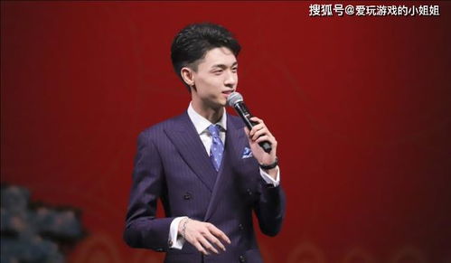 關(guān)于德云社秦霄賢的作文開頭