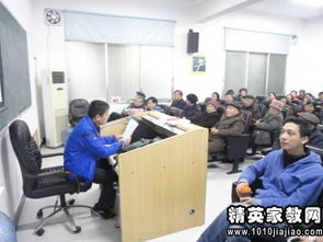 城管辦主任述職報(bào)告(年校務(wù)辦主任述職報(bào)告)