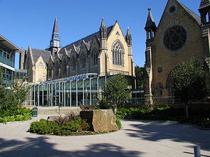 自考本科留學(xué)利茲大學(xué)