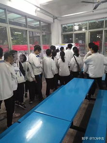 自動(dòng)售貨機(jī)進(jìn)校園的作文