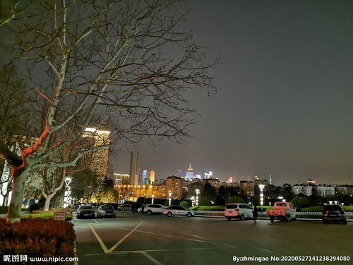 寫校園夜景的作文,描寫校園夜景的作文,播放校園夜景的作文