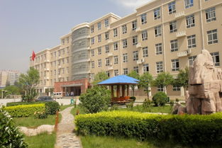 校園一角三級作文操場