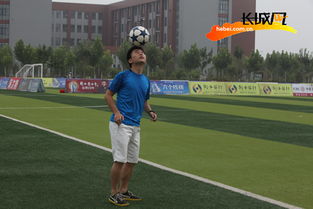 關(guān)于描寫校園足球比賽的作文,觀看校園足球比賽作文,校園足球比賽作文600字初中