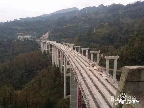 墩頂邊跨現(xiàn)澆段支架與掛藍(lán)組合施工注意事項(xiàng)