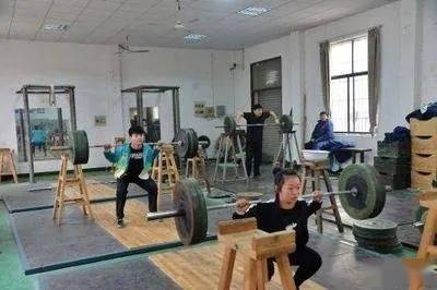 田徑訓(xùn)練注意事項(xiàng),田徑訓(xùn)練安全注意事項(xiàng),田徑的注意事項(xiàng)