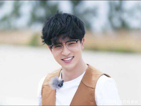 和摩羯男約會注意事項,和摩羯男吃飯注意事項,和摩羯男接吻注意事項