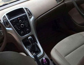 手動(dòng)擋駕駛注意事項(xiàng)