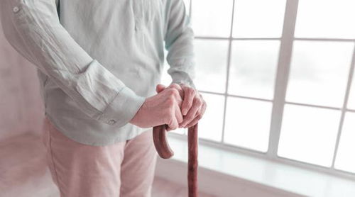 股骨頸骨折鋼釘固定術(shù)后注意事項(xiàng)