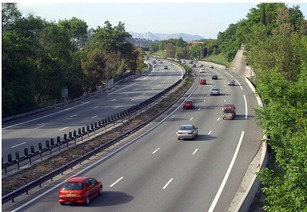 高速公路超車注意事項(xiàng)