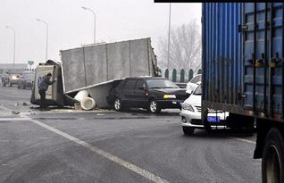 下雪結(jié)冰開(kāi)車(chē)注意事項(xiàng),路面結(jié)冰開(kāi)車(chē)注意事項(xiàng),路上結(jié)冰開(kāi)車(chē)注意事項(xiàng)