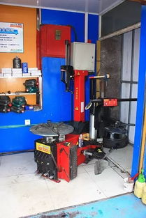 扒胎機(jī)安全注意事項(xiàng)