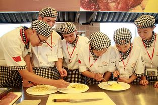 西餐的吃法和注意事項(xiàng),西餐服務(wù)注意事項(xiàng),西餐的禁忌和注意事項(xiàng)