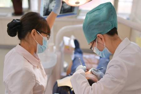 洗牙后的注意事項(xiàng),第一次洗牙注意事項(xiàng),洗牙當(dāng)天注意事項(xiàng)