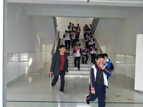 火災(zāi)逃生演練注意事項(xiàng)哪些,學(xué)?；馂?zāi)逃生演練注意事項(xiàng),火災(zāi)逃生注意事項(xiàng)7點(diǎn)