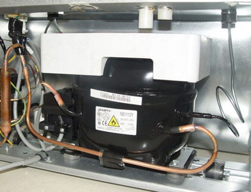 冰箱壓縮機(jī)拆卸注意事項(xiàng),換新冰箱注意事項(xiàng),冰箱搬運(yùn)注意事項(xiàng)