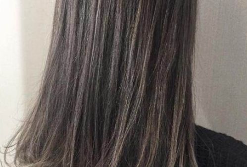 發(fā)尾燙卷后的注意事項(xiàng)