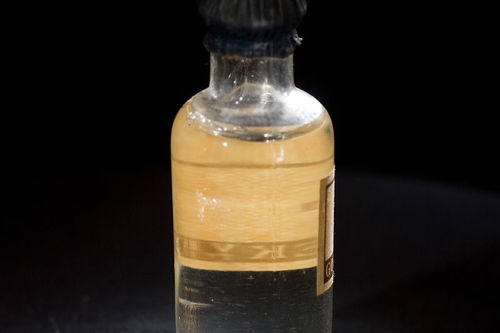 使用濃鹽酸應注意事項