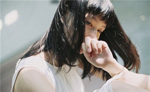 對啊，就是嫌你窮才分手的啊