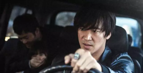 為了愛情，他綁架了人家小孩