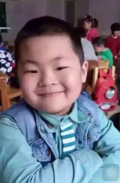 停電時(shí)偷吻我的男生